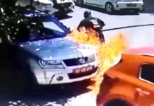 MPB: Është ndaluar personi i cili ka djegur automjetet para ambasadës së Bullgarisë në Shkup