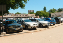 Mungesa e vendparkimeve në Qendrën Klinike vazhdon të përbëjë kokëçarje për pacientët