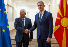 Presidenti i Këshillit Evropain arrin në Shkup, takon kryeministrin Mickoski