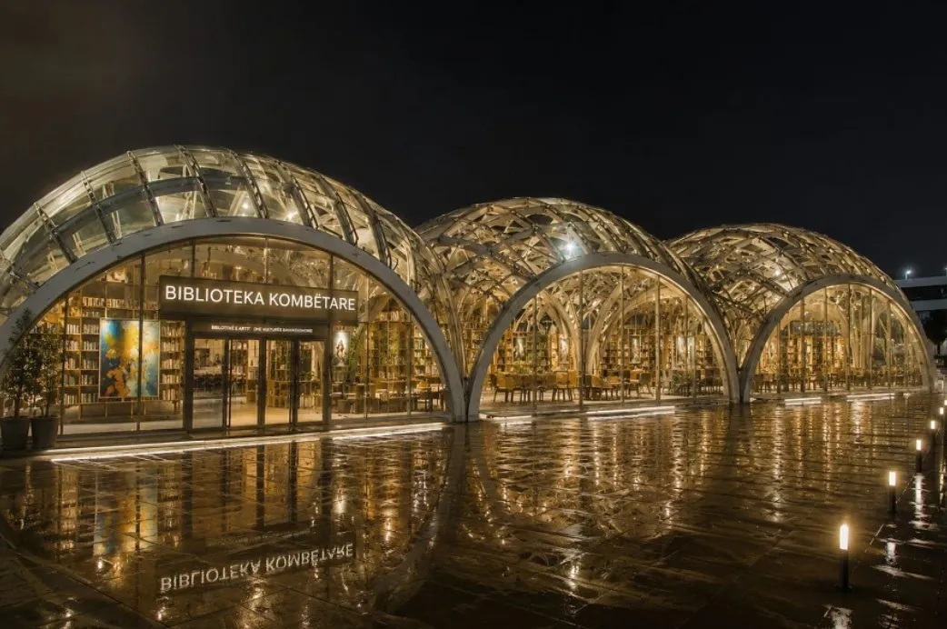 Sheshin "Skënderbeu" do të bëhet bibliotekë shqipe? Projekti mbetet vetëm premtim 