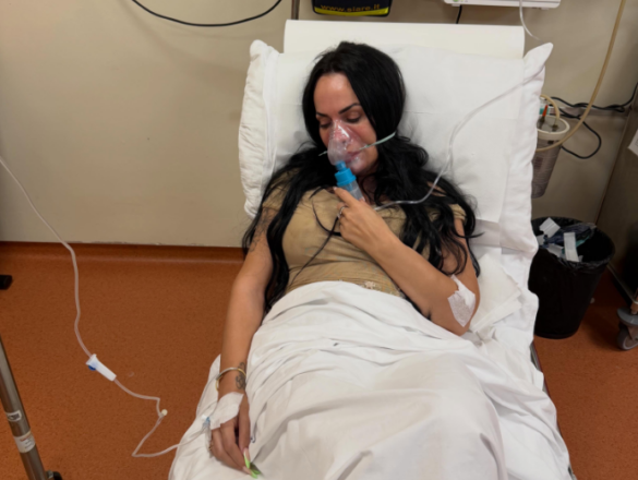 eli-malaj-perfundon-ne-spital-anulon-performancen