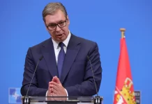 Analisti kroat: Retorika e Vuçiqit ashpërsohet sepse “bota serbe” po humbet betejën në Mal të Zi