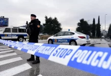 Mali i Zi i dëbon 87 serbë nga Tivati, i cilëson rrezik për sigurinë