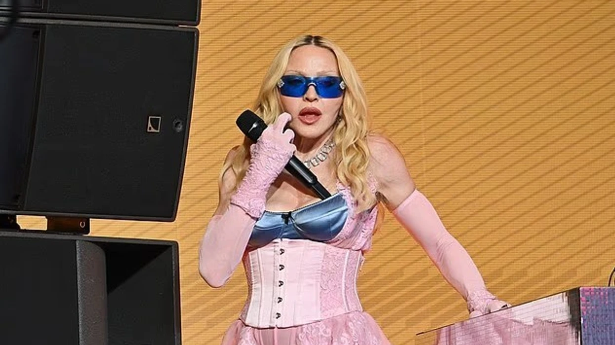 madonna-ne-bisedime-per-nje-koncert-ne-mbreterine-e-bashkuar-pas-performances-surprize-qe-alarmoi-fansat-ne-times-square