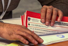 Zgjedhjet në Kosovë/ LVV-ja arrin në 52 ulëse, mbi 40 mijë vota ende pa u numëruar