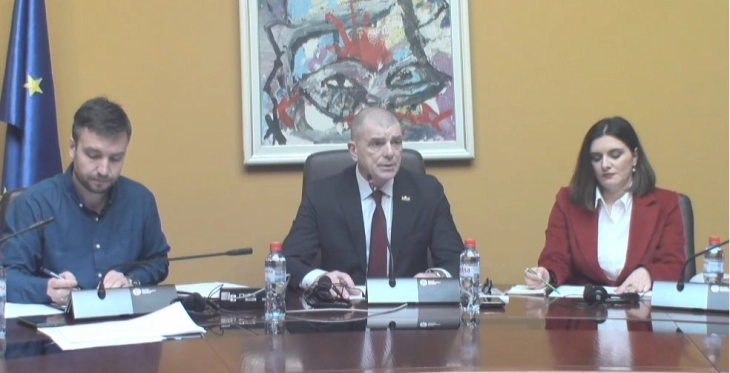 Seanca e Komisionit për Mbrojtje ndërpritet: Çfarë ndodh me gjendjen e krizës së naftës? 