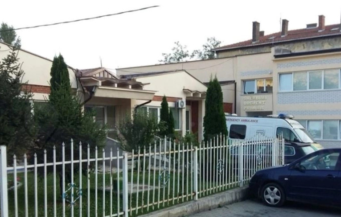 alarm-ne-han-te-elezit-80-persona-dyshohet-se-u-helmuan-nga-ushqimi-4-dergohen-ne-qkuk