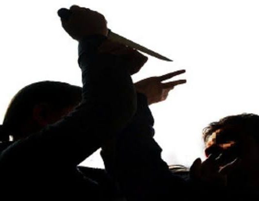 Kumanovë: Tentoi ta therrë vëllain me thikë, arrestohet nga policia