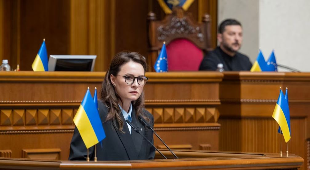 zelensky-njofton-per-zevendesimin-e-kryeministres-ukrainase