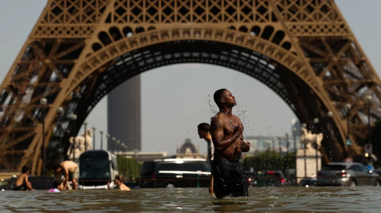 Temperaturat e larta detyrojnë autoritetet të kufizojnë oraret për Kullën Eiffel  Luvrin dhe Muzeun Orsay