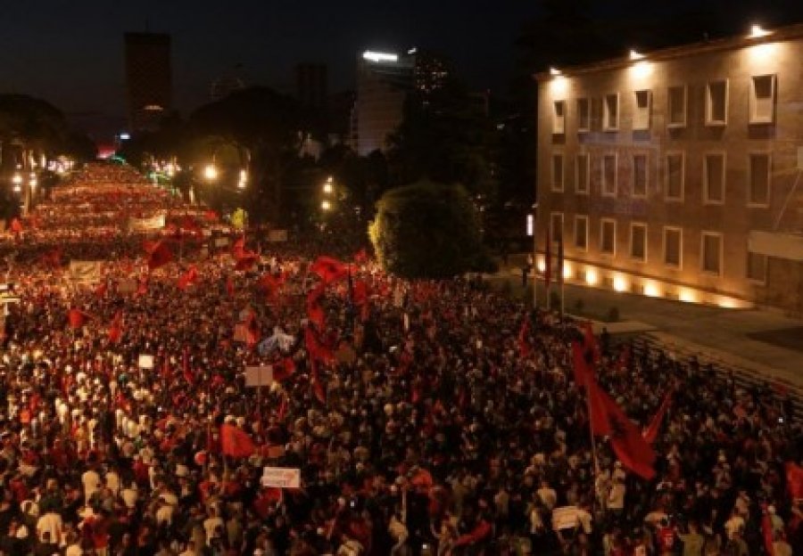 Sot protesta e 43 të kundër qeverisë  shqiptarët kërkojnë dorëheqjen e Ramës