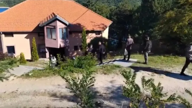 Aksion në zonën e Ujmanit  policia asiston  Ibër Lepencin  për lirimin e pronës së uzurpuar
