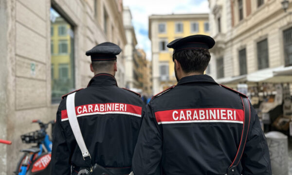 Ekstradohet nga Italia në Kosovë i kërkuari nga INTERPOL i për falsifikim dokumentesh dhe keqpërdorim të detyrës