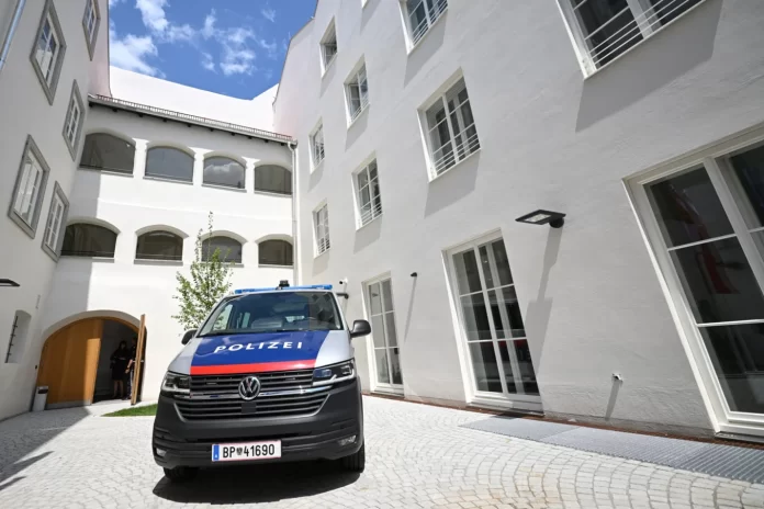 hitlers_birthplace__1_