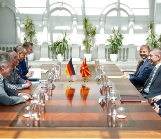 Mickoski-Brojer: Maqedonia e Veriut dhe Gjermania drejt bashkëpunimit më të ngushtë ushtarak
