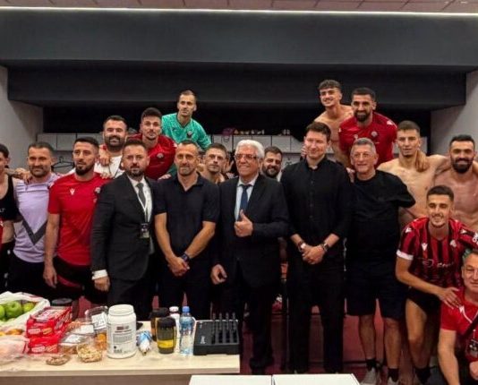 Ambasadori Meidani uron Shkëndijën: Sonte të gjithë festojmë me ju!