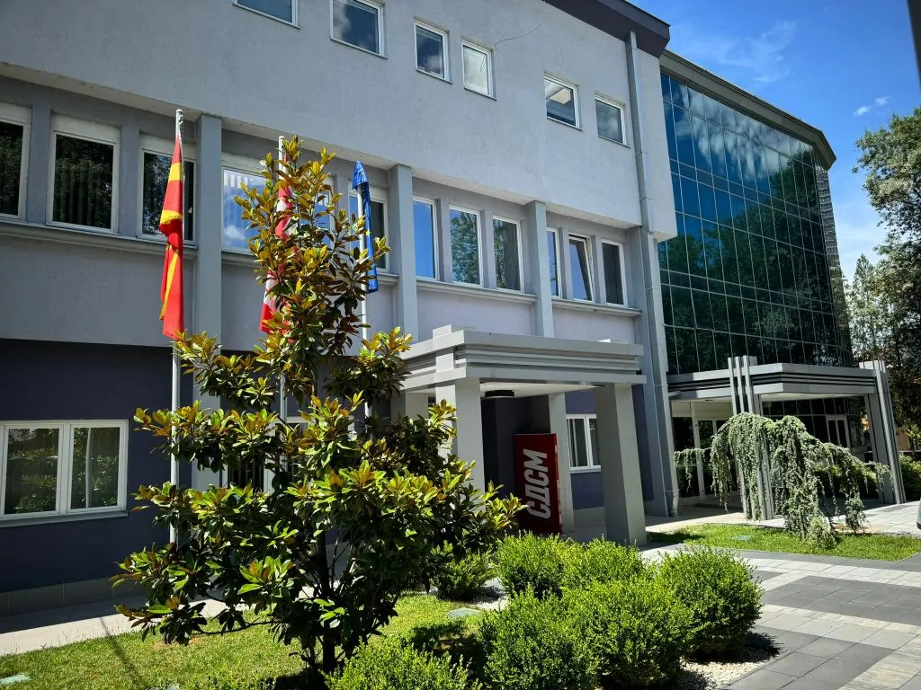 LSDM sulmon Mickoskin: "Dy standarde, një udhëheqës – ku janë parimet e vërteta?"
