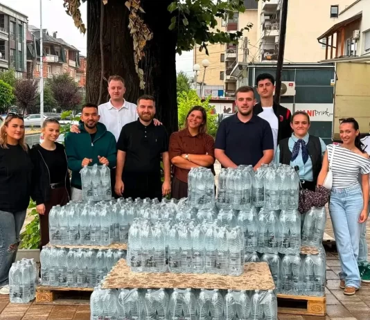 VLEN vazhdon shpërndarjen e ujit të pijshëm për qytetarët e Gostivarit