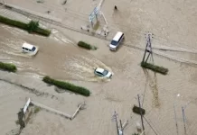 Reshjet e jashtëzakonshme në Japoni lënë tetë të vdekur