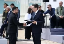 Mbretëria e Bashkuar do ta ndihmojë Ukrainën të prodhojë raketa me rreze të gjatë veprimi