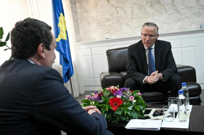 kurti-i-ofron-pdk-se-postin-e-kryetarit-te-kuvendit-ne-kembim-te-mbeshtetjes-per-presidentin