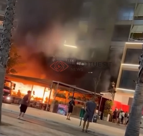 Një zjarr i përmasave të mëdha ka përfshirë një hotel në zonën e Lungomares në Vlorë  duke lënë të plagosur shtatë persona