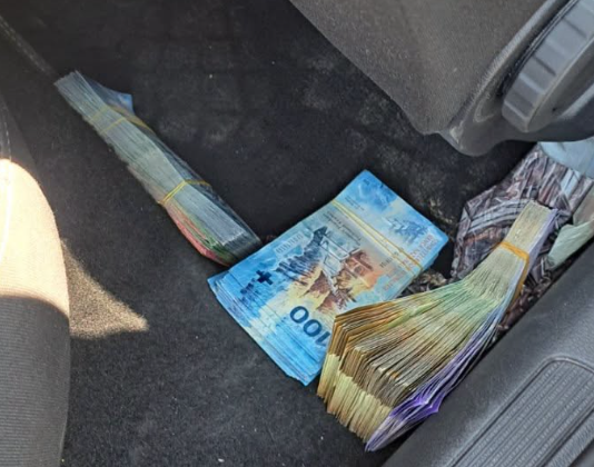 Arrestohen dy shtetas të Kosovës për falsifikim parash, u gjetën rreth 230 mijë euro (VIDEO)