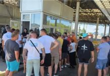 „Safe City“ nuk fal: Të huajt rreshtohen në Tabanoc për të paguar gjobat e shpejtësisë