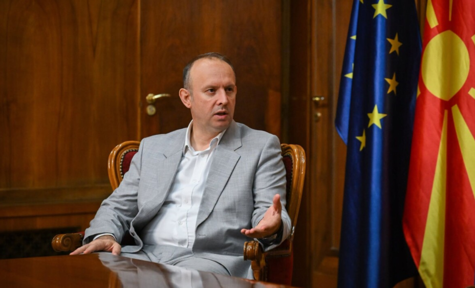 Gashi  2 Gushti na kujton idealet e lirisë dhe përgjegjësinë për të forcuar shtetin