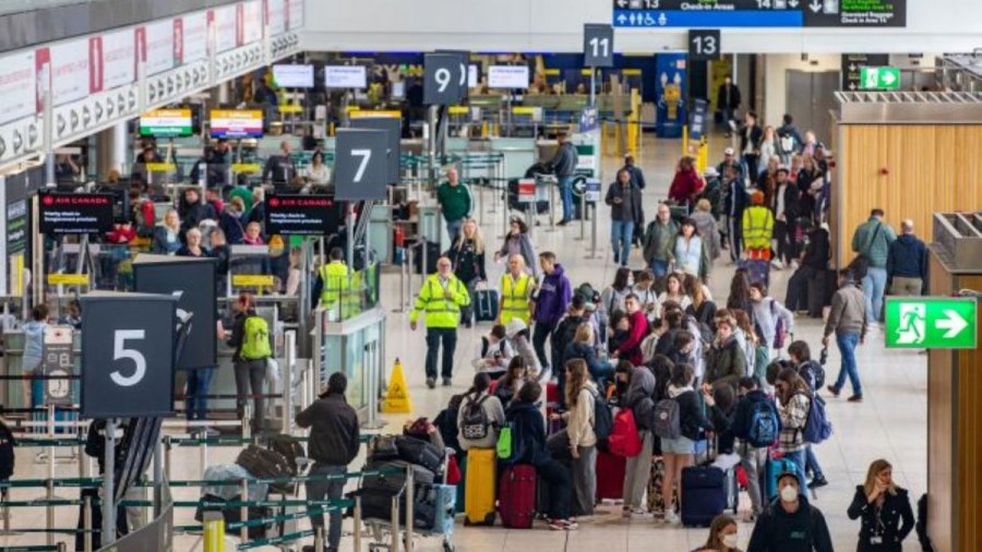 Rregulli i ri i BE për pikat kufitare shkakton kaos nëpër aeroporte
