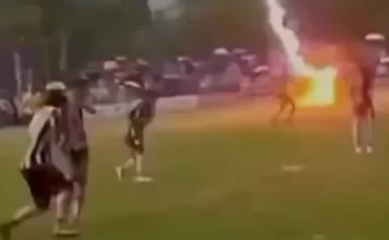 Goditja e rrufesë la të vdekur futbollistin 24-vjeçar