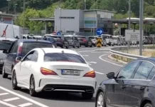 Kaos në kufijtë e Kroacisë, mërgimtarët po përballen me kolona disaorëshe