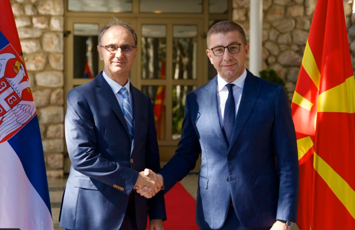 Vizita e papritur e kryeministrit serb Gjuro Macut në Ohër ka shkaktuar reagime nga LSDM