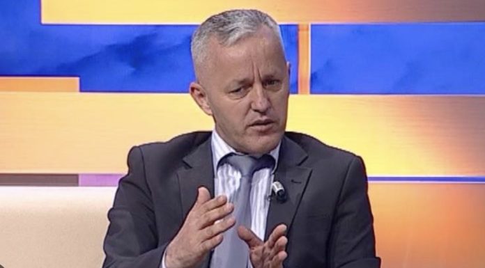Bërvenica, era e pazarëve politikë: BDI e VLEN, kush po ia bën llogaritë Mickoskit?