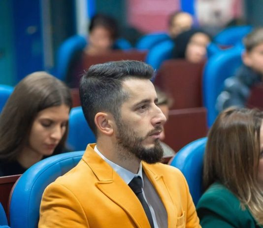 Hamza Ameti rikthehet në krye të Qendrës për Punë Sociale në Shkup