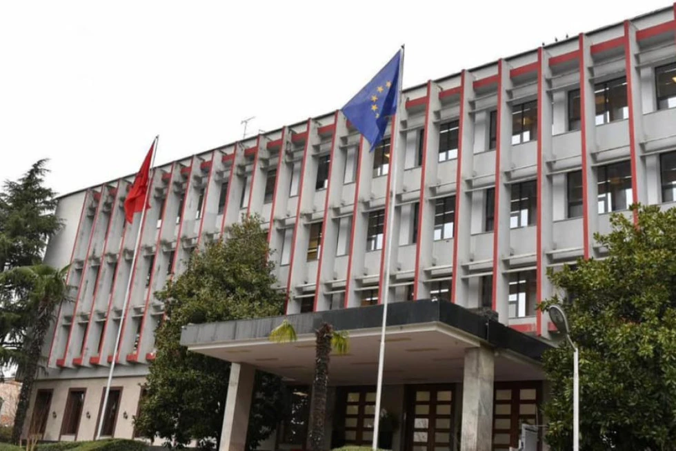 mbi-10-ore-pritje-per-te-hyre-ne-kroaci-mijera-mergimtare-perballen-me-nje-drame-te-vertete