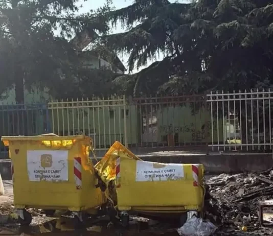 Digjen kosha mbeturinash në Çair, Komuna apelon për përgjegjësi dhe raportim të autorëve