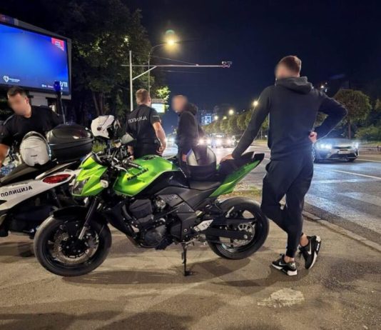 Për 6 orë kontrollë u gjobitën 222 shoferë motorrash, 14 të arrestuar