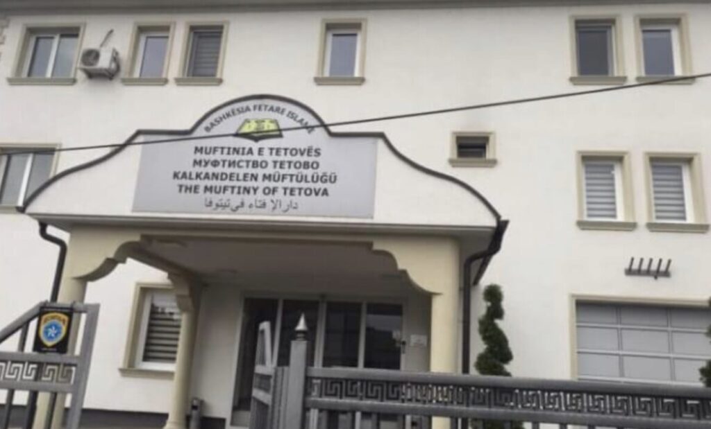 Myftinia e Tetovës reagon për incidentin në Llacë    Të gjitha obligimet fetare u kryen  apelojmë për qetësi dhe unitet 
