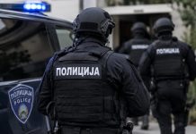 6 të arrestuar në Shkup, dyshohen për terrorizëm – dyshohet se u gjetën snajperë dhe flamuj të ISIS-it