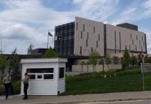 Ambasada amerikane: Ekstradimi i kosovarit, shembull i bashkëpunimit SHBA-Kosovë