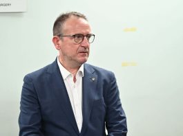Taravari: Mickoski e humbi momentin për afrimin me Bullgarinë pas tragjedisë në Koçan