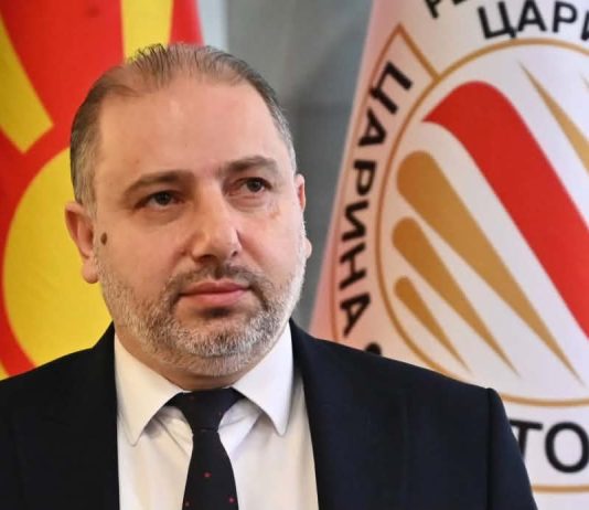 “Tërmet” në Doganë: Nikollovski paralajmëron goditje të fortë ndaj të dyshuarve për korrupsion