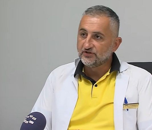 Gjinekologu sulmohet në ordinancë, i thyhet rruaza e qafës