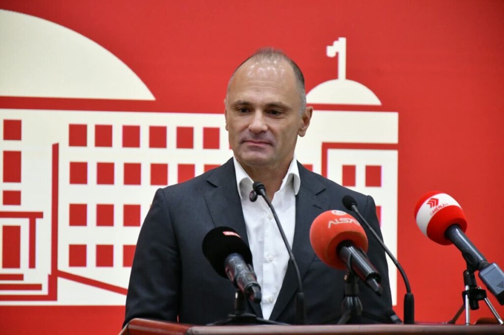 Filipçe  Ne jemi të përgatitur për zgjedhje kurdo që të jenë dhe tani gjithçka del në dritë