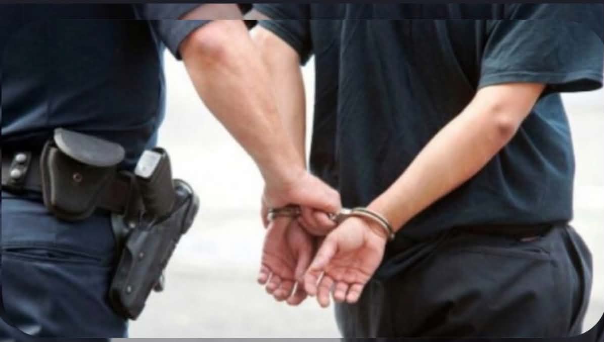 Skandal në Dibër: I dehuri sulmon policët dhe shkatërron inventarin në stacion!