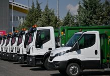 27 automjete të reja për Shkupin, por mbeturinat vazhdojnë të mbushin lagjet