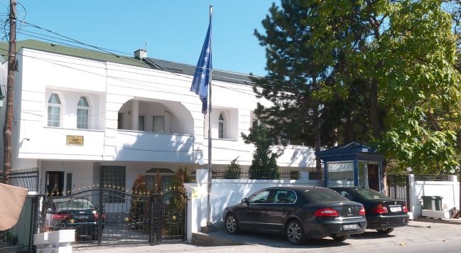 mbyllet-konsullata-e-kosoves-ne-struge-ja-ku-do-te-kryhen-sherbimet-konsullore