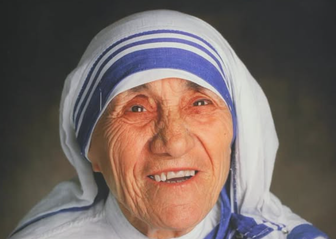 Shenjtërimi i Nënë Terezës  Begaj  Misionarja shqiptare e bamirësisë që i dha shpresë njerëzimit