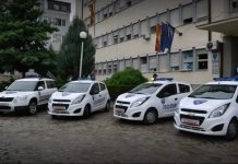 Arrestohet 28-vjeçarja dyshohet se plagosi babanë me mjet të mprehtë